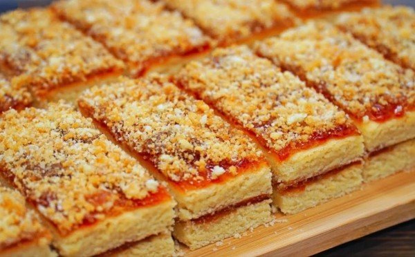 Самое ностальгическое печенье: готовим «песочные полоски» по рецепту Натальи Калниной