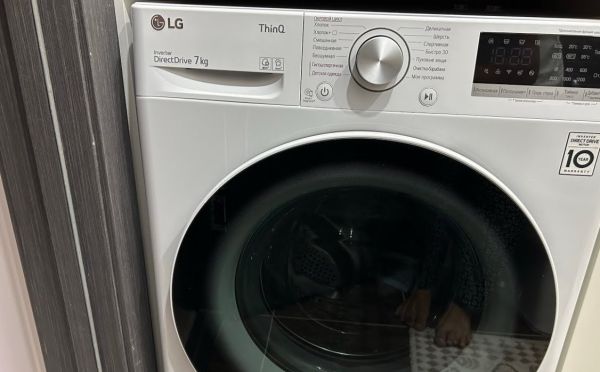 Не стирает, а марает: что делать, если стиральная машинка пачкает одежду — пора её почистить