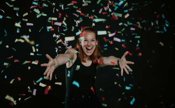 Момент для счастья — не сдерживайте радость, которая переполнит вас в апреле, именно этого хочет Вселенная для 1 знака Зодиака