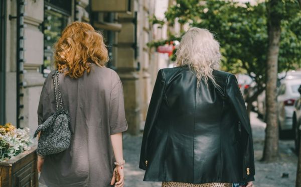 И после 60 супермодель — прячем самое уязвимое место женщины и покоряем как Пенсионный фонд, так и поклонников женщин постарше