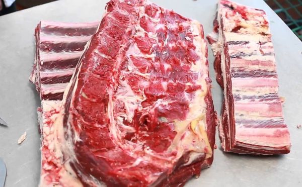 Передняя часть говядины: что готовить из лопатки, грудинки и шеи — советы от шеф-повара