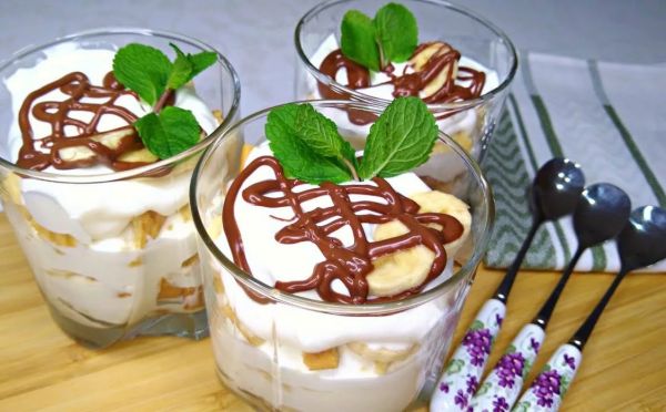 Вкуснее любого мороженого: нежный французский десерт из персиков и бананов за считаные минуты