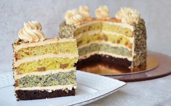 Вкуснятина за 25 минут: рецепт быстрого торта, который всегда получается