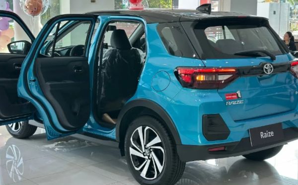 Полноприводный и дешевле Лады: чем новый кроссовер Toyota, который покоряет россиян