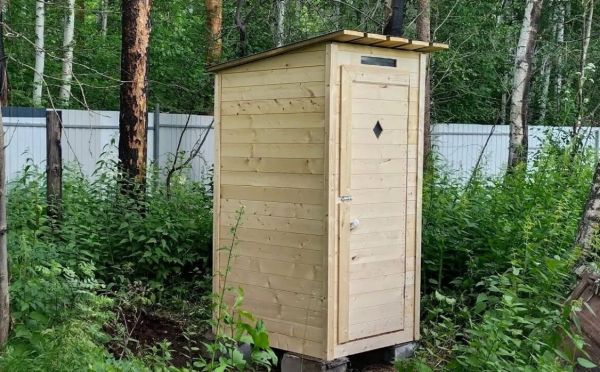 Как убрать запах в дачном туалете: проверенные способы
