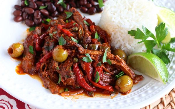Забудьте про гуляш: «Карибские лохмотья» — мясо, которое тает во рту