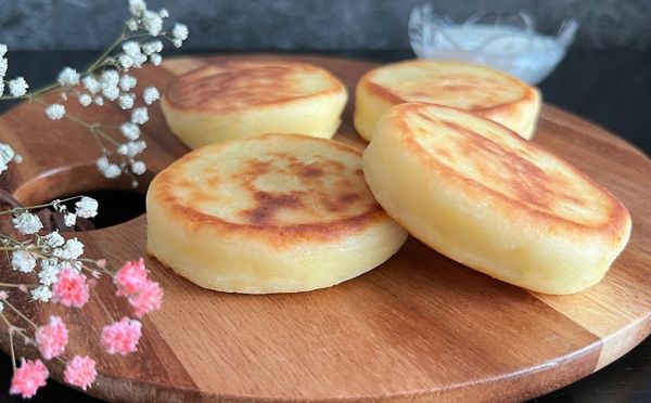 Манку и муку не добавляю: сырники держат форму — не плывут и выходят нежными