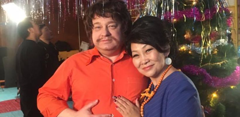 Сотрудники мэрии Якутска примерили образы в стиле 70-х годов (+фото)