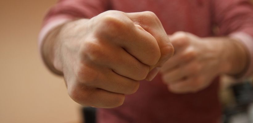 В Нюрбинском районе возбуждены уголовные дела в отношении подравшейся между собой пары