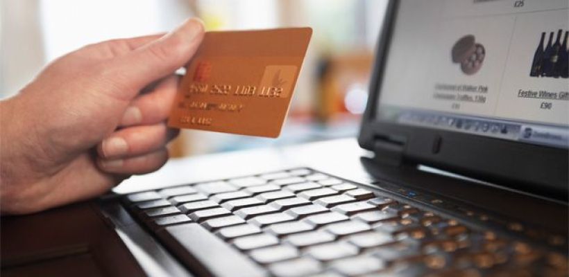 Трое якутян направили мошенникам деньги: за интим, в спецслужбы и в сотовую компанию