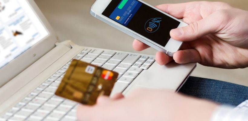 Девочке позвонили якобы из Минобразования. Аферисты похитили сбережения семьи из Якутска, обманув ребëнка