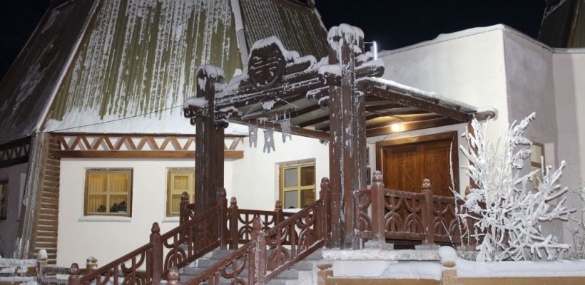 В Доме Арчы в святочных гаданиях примут участие около 15 гадалок, целителей и экстрасенсов