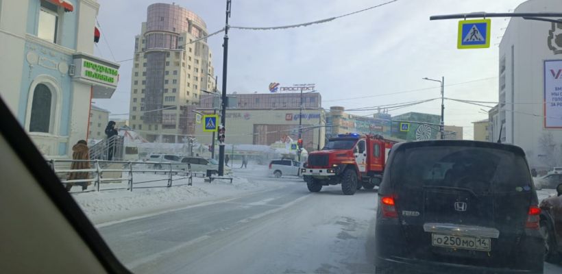 В здании Ростелекома произошел пожар, эвакуировано 50 человек