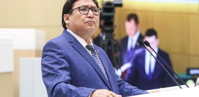 Александр Акимов назвал ярким лидером спикера, осужденного за убийство жены