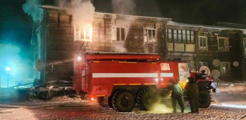 В Якутии пять человек пострадали при пожаре в многоквартирном доме