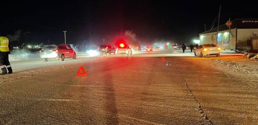 В Якутске разыскали водителя иномарки, сбившего 44-летнего мужчину. Потом по пешеходу проехался автобус