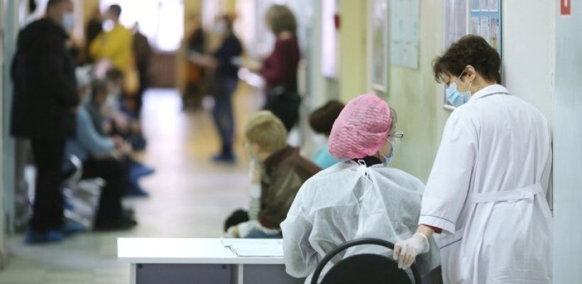 Роспотребнадзор заявил о превышении эпидпорога по ОРВИ в Якутии на 11,2%. Заболеваемость ковидом выросла почти вдвое