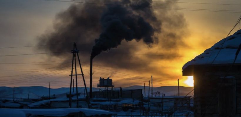 120 жителей Батагая остаются без отопления в 40-градусный мороз. В поселок прибыла помощь из Якутска