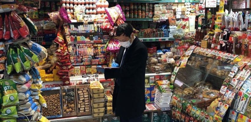 Руководитель Административной комиссии Якутска прокомментировал слова о смешной зарплате бывшего сотрудника, попавшегося на взятках