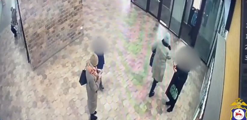 «Узнали друг друга по описанию и паролю «Мурка». Мошенники использовали якутскую бабушку в качестве курьера