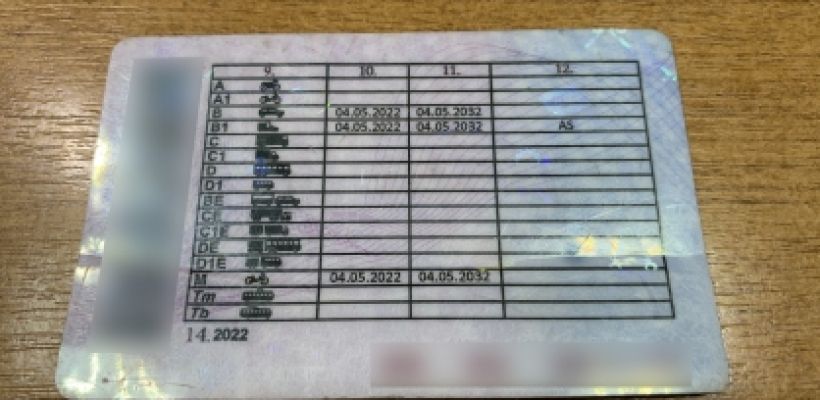 В Вилюйском районе мужчина осужден за попытку получения водительского удостоверения путем дачи взятки