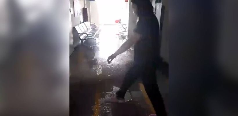 Причиной затопления поликлиники в Верхневилюйске стал прорыв пожарного гидранта