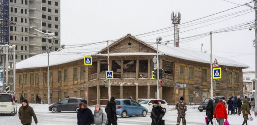 «Снести или возвеличить в памяти?»: В Якутске решается судьба здания-предшественника ампира