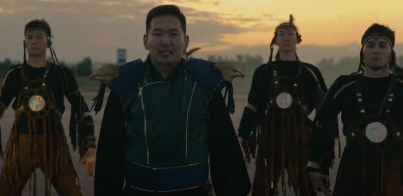 Якутский хомусист-импровизатор запел и снял клип о родных местах, выбрав живописные локации. Предупреждаем, после просмотра вам захочется в лето