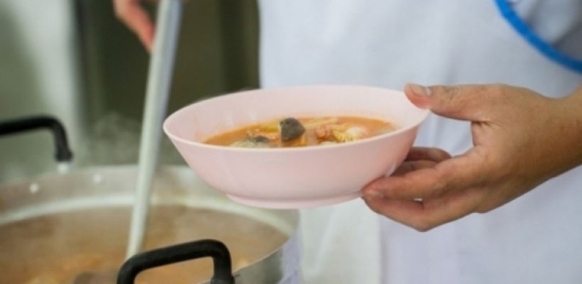 В Хангаласском районе школьников кормили просроченными продуктами