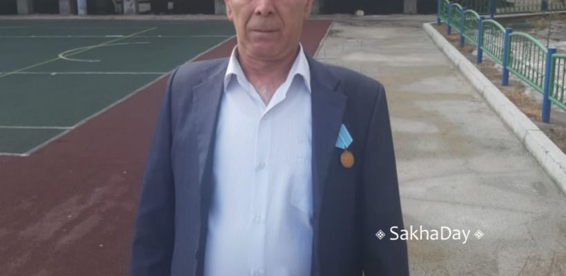 В Якутске  Хасана Авгонова наградили за спасение утопающих детей