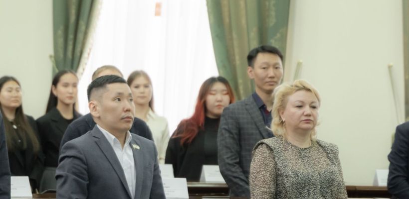 Как депутаты Якутии и Молодежная палата добиваются жилищных субсидий для 300 молодых семей Якутска