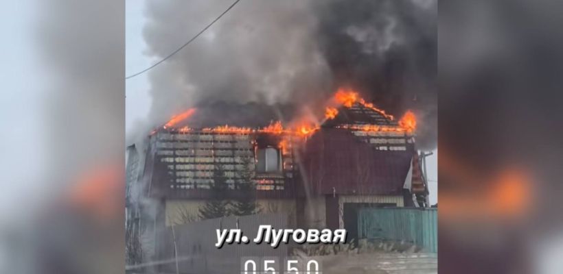 Дознаватели рассматривают две версии причины пожара частного магазина в Якутске