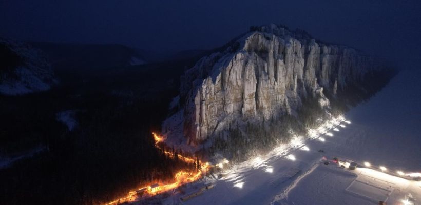 Зимний сезон на Ленских столбах закрыт, подсветку скал отключили