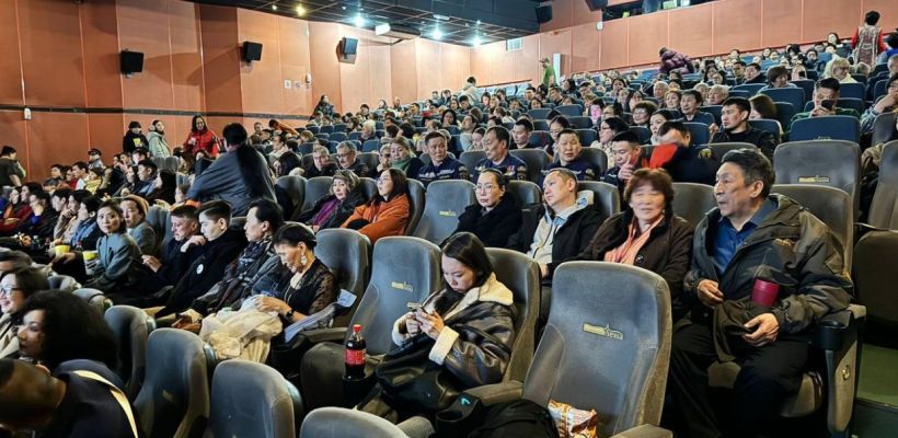 За неделю фильм «Карина» заработал более 20 миллионов рублей. Такой кассы не было ни у одного якутского кино