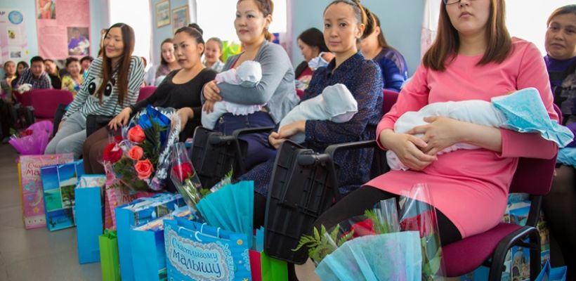 Женские имена Айыы-Куо, Кэрэли-Куо и Кюн-Куо стали самыми популярными среди новорожденных в Якутии. А вот список редких имен