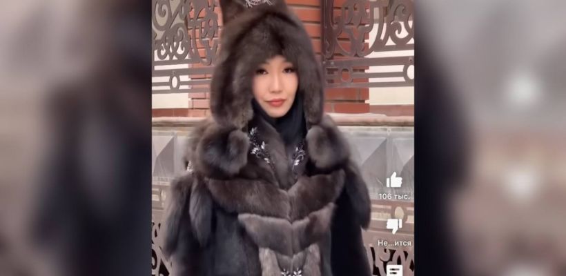 В ютуб выложили видео с якутской женщиной в соболиной шубе. Ролик набрал более двух миллионов просмотров (многие в восторге, но не все)