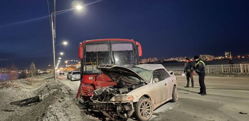Погибшая в ДТП с автобусом 18-летняя девушка получила водительские права несколько месяцев назад