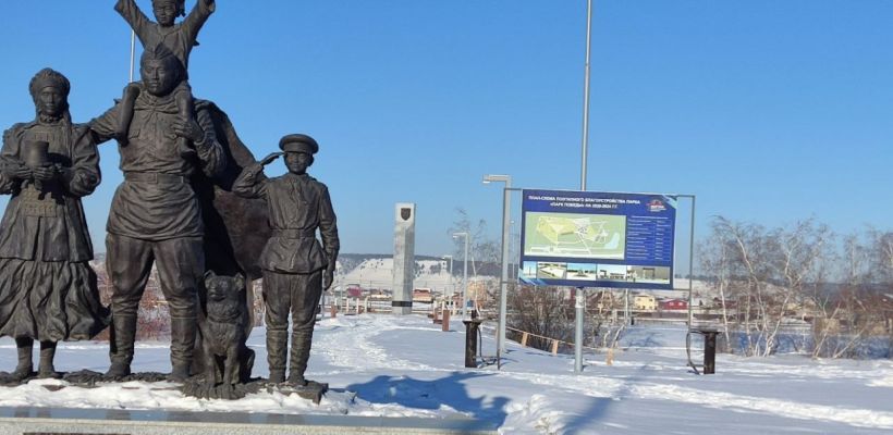 «Даже снег не можете почистить». Жители Якутска пожаловались на сугробы в Парке Победы