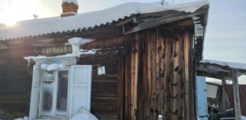 Прокуратура Якутска провела проверку по публикации Sakhaday о семье, проживающей в аварийном доме в Табаге