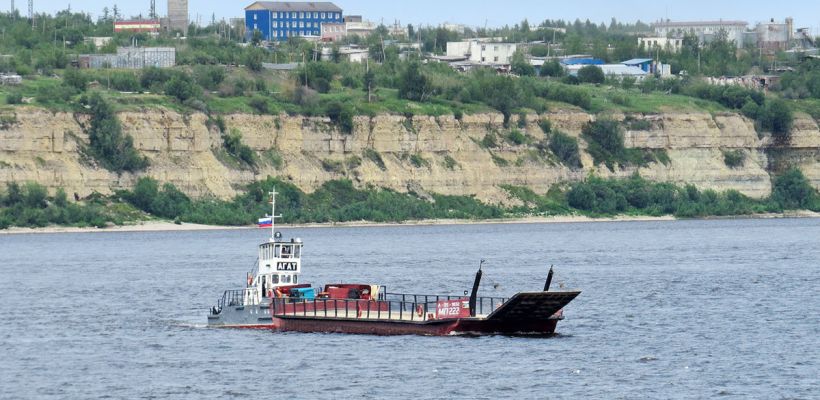 «Якутск — Нижний Бестях» и «Мохсоголлох — Качикатцы». Сравниваем цены на двух главных паромных переправах через Лену