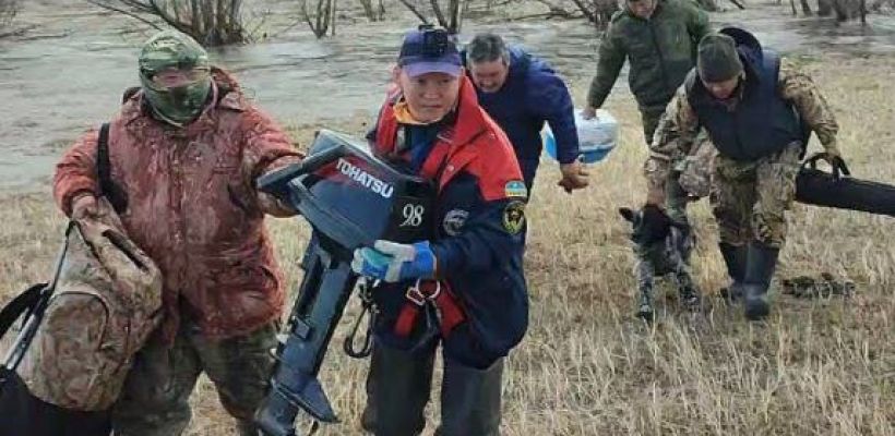 Спасатели эвакуировали четверых горе-охотников из Октемцев и назвала их имена
