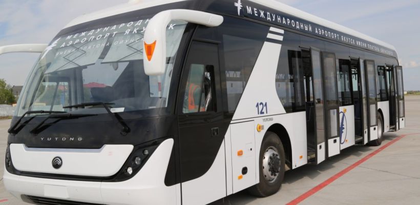 В аэропорту «Якутск» появился новый перронный автобус, оборудованный кондиционером