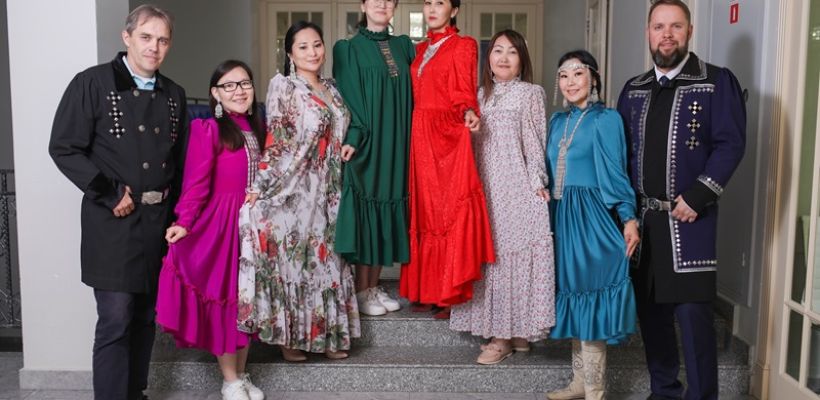 В Алмазэргиэнбанке прошел день в национальных костюмах