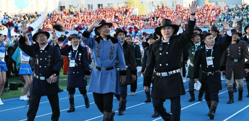 Впервые на церемонии открытия МСИ «Дети Азии» тренеры и спортсмены сборной Якутии предстали в нацкостюмах