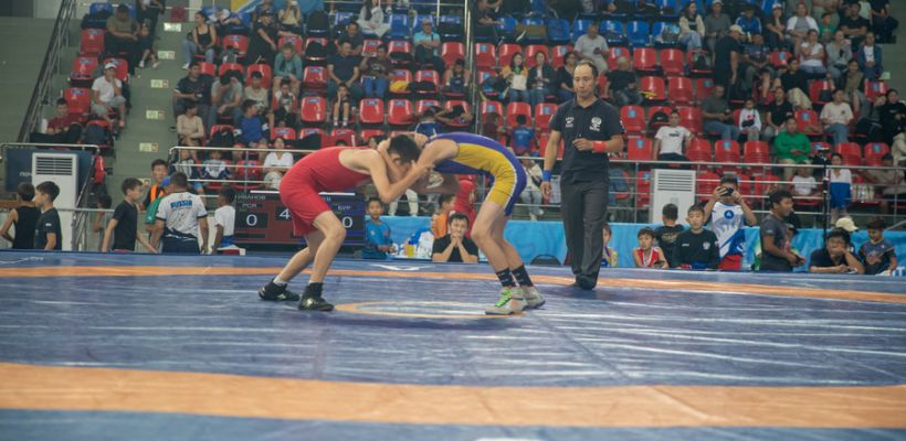 Всероссийский открытый турнир и международные соревнования по вольной борьбе на призы АК «Железные дороги Якутии» выявили сильнейших юных борцов