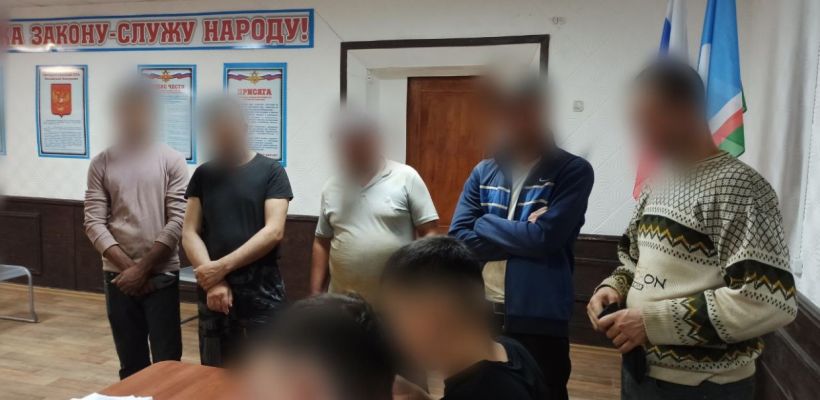 В Якутске полицейскими задержаны участники массовой драки, произошедшей на улице Свердлова. В полицию доставлено 40 иностранцев