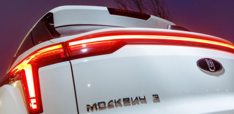 Закупки западных иномарок для госслужащих сократились от 3 до 9 раз