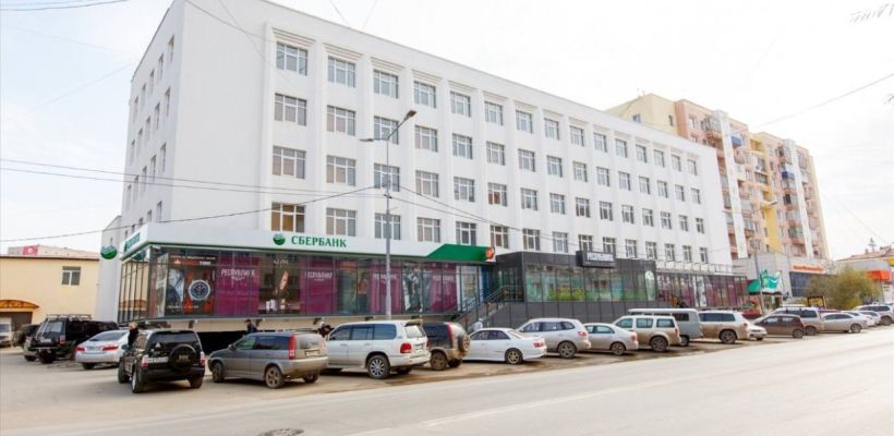 В торговом центре Якутска нашли пакет с деньгами. Его владелец не объявляется уже сутки