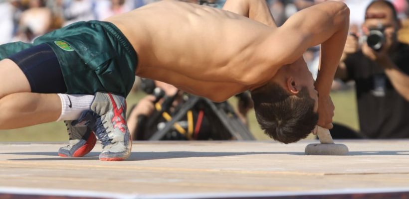 Якутская вертушка заинтересовала иностранцев, в том числе комментатора UFC Джо Рогана