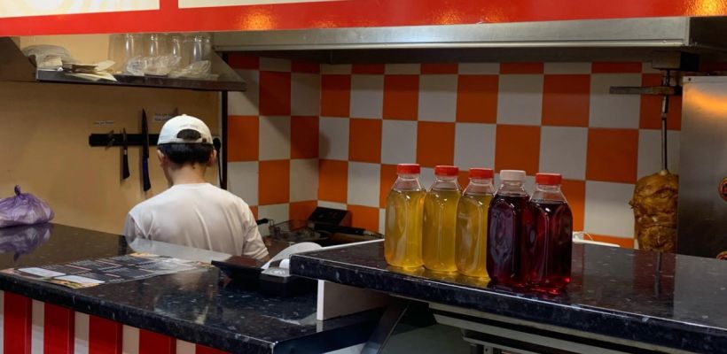 В Якутске закрыли несколько шаурмичных из-за того, что персонал не соблюдал личную гигиену